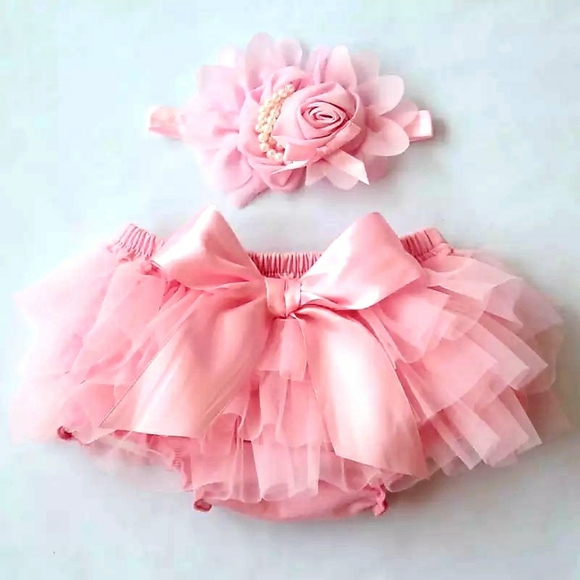 Baby Pink Bloomers Set 💗 (NEW) - Picture 2 of 9